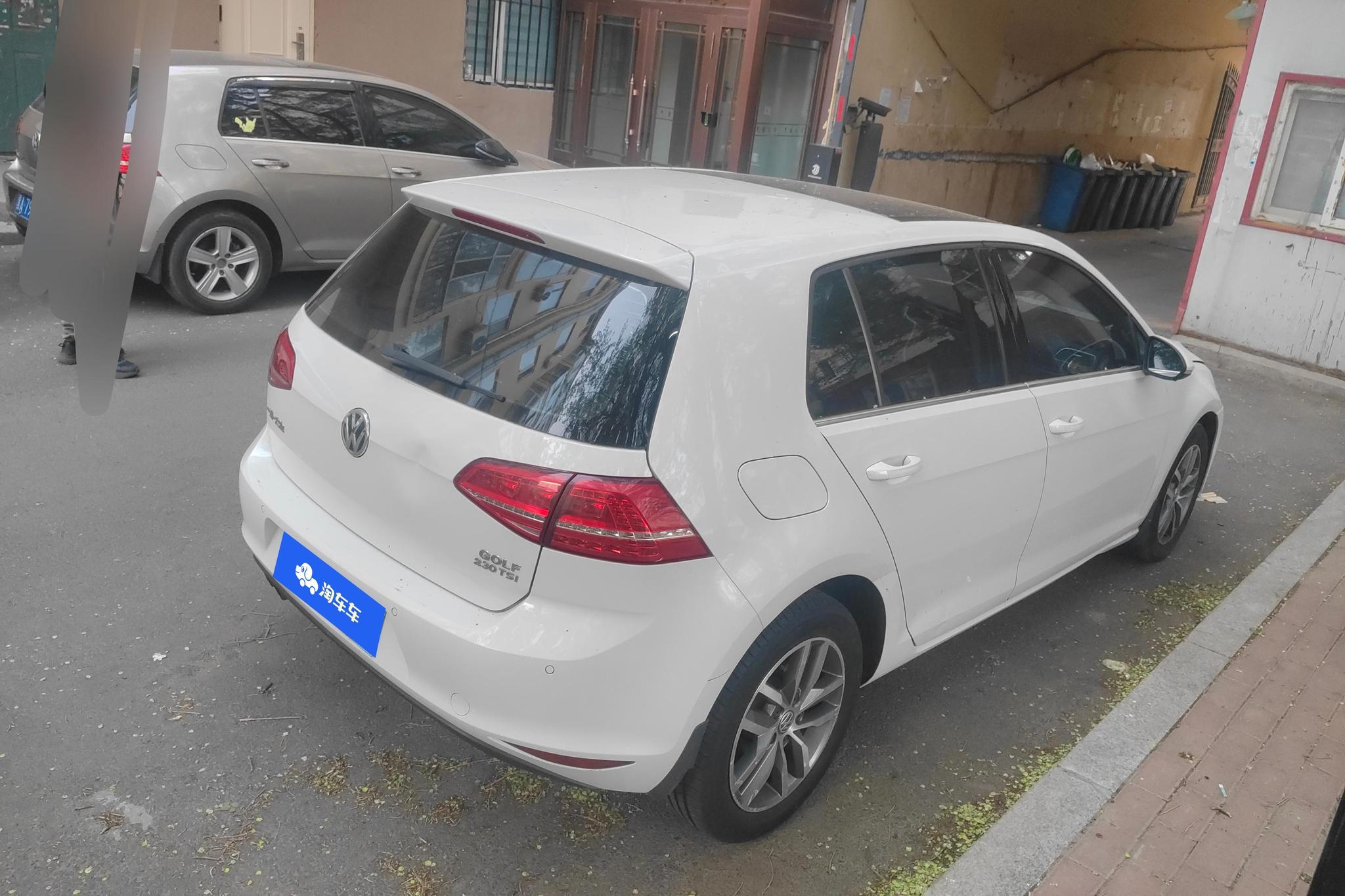Volkswagen Golf 2016 230TSI AT Luxury