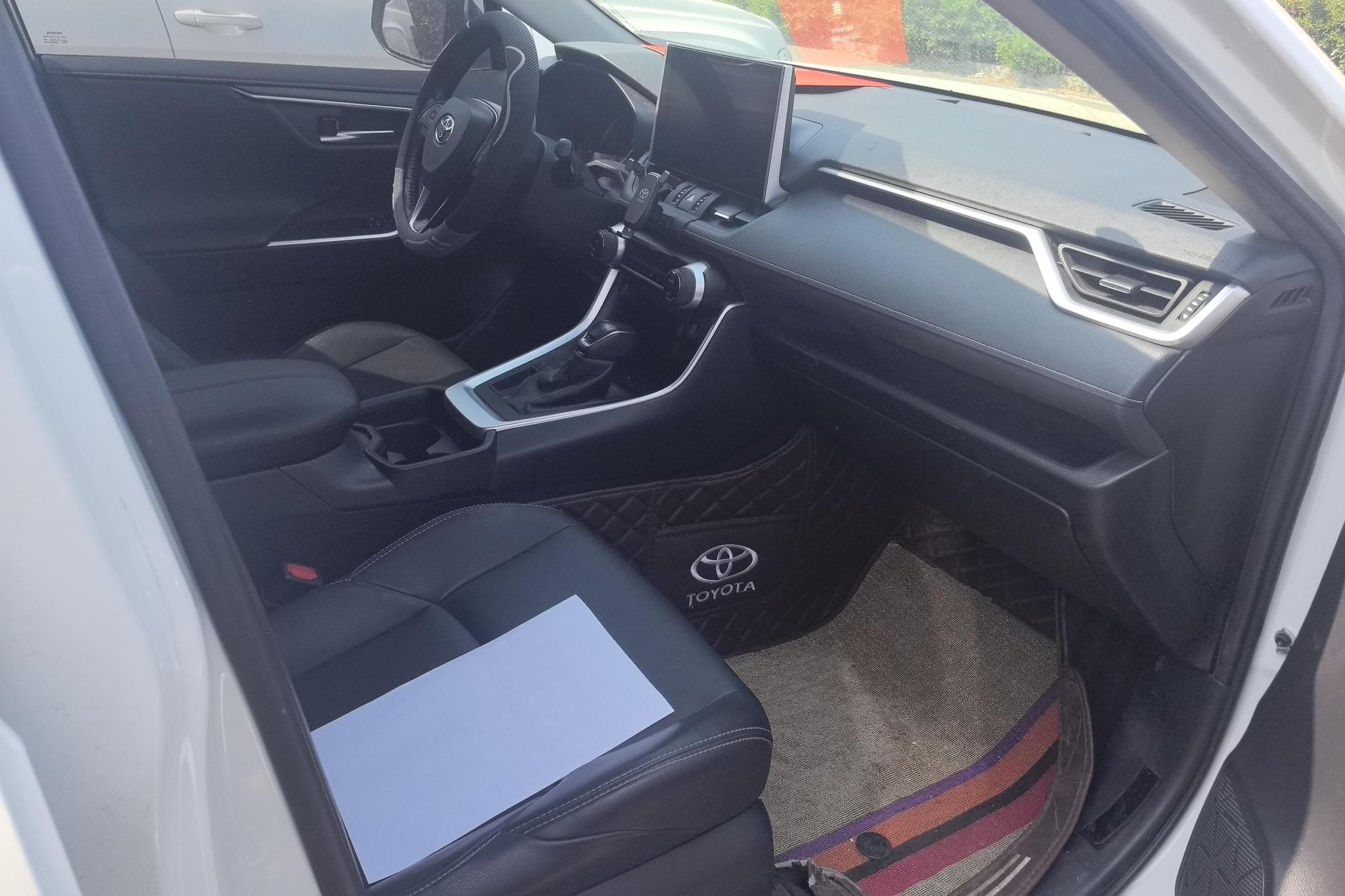 Toyota Wildlander 2021 2.0L Luxury