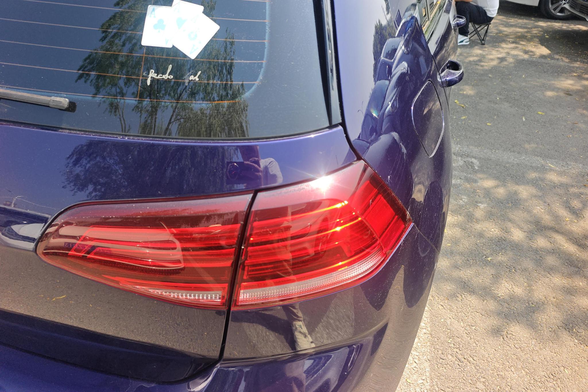 Volkswagen Golf ·