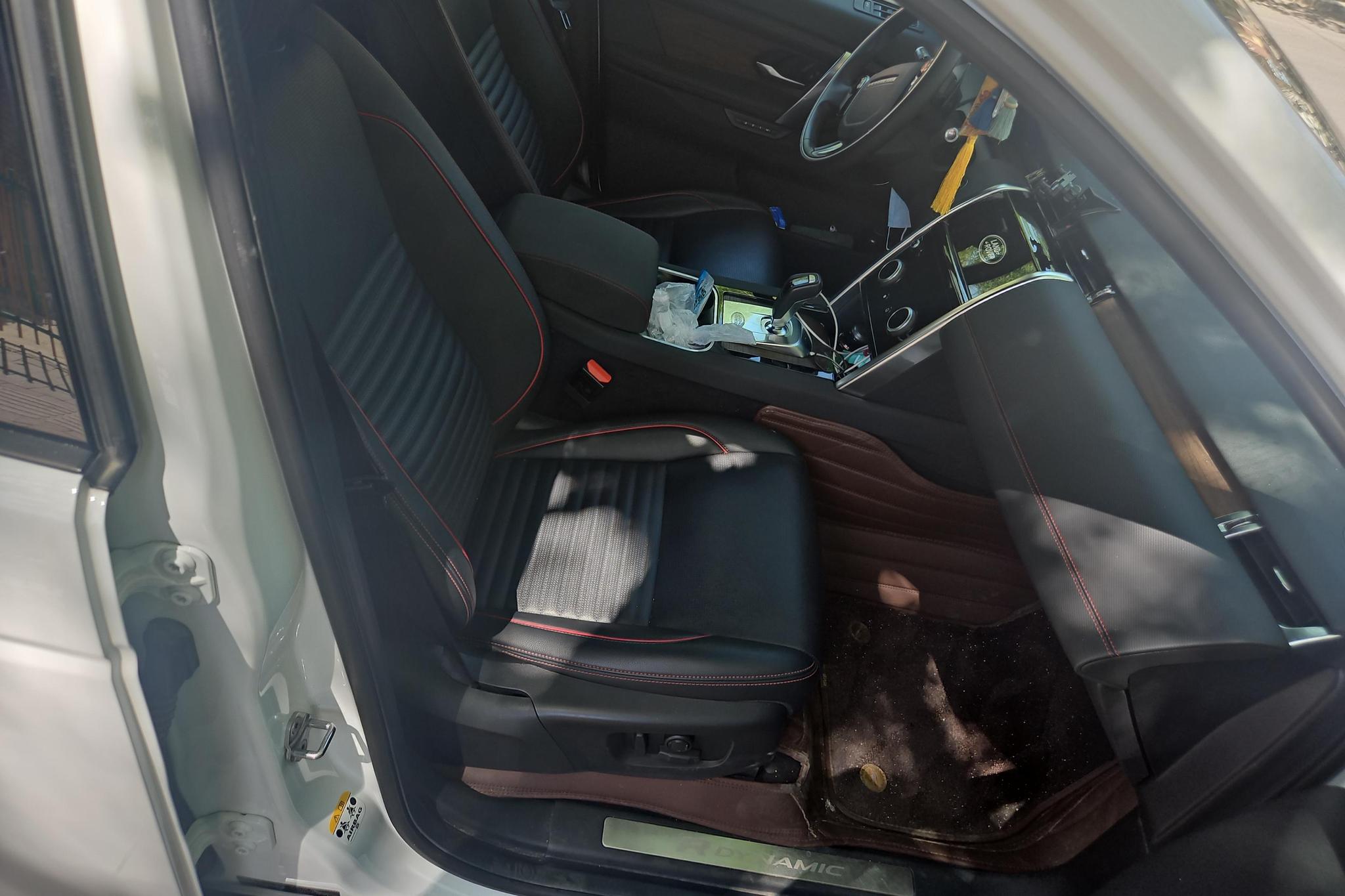 Land Rover Discovery Sport Sport 2020 249PS R-Dynamic SE 5 мест