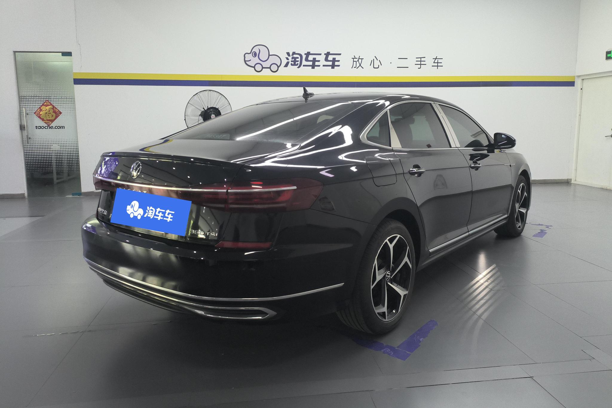 Volkswagen Passat 2024 380TSI Luxury