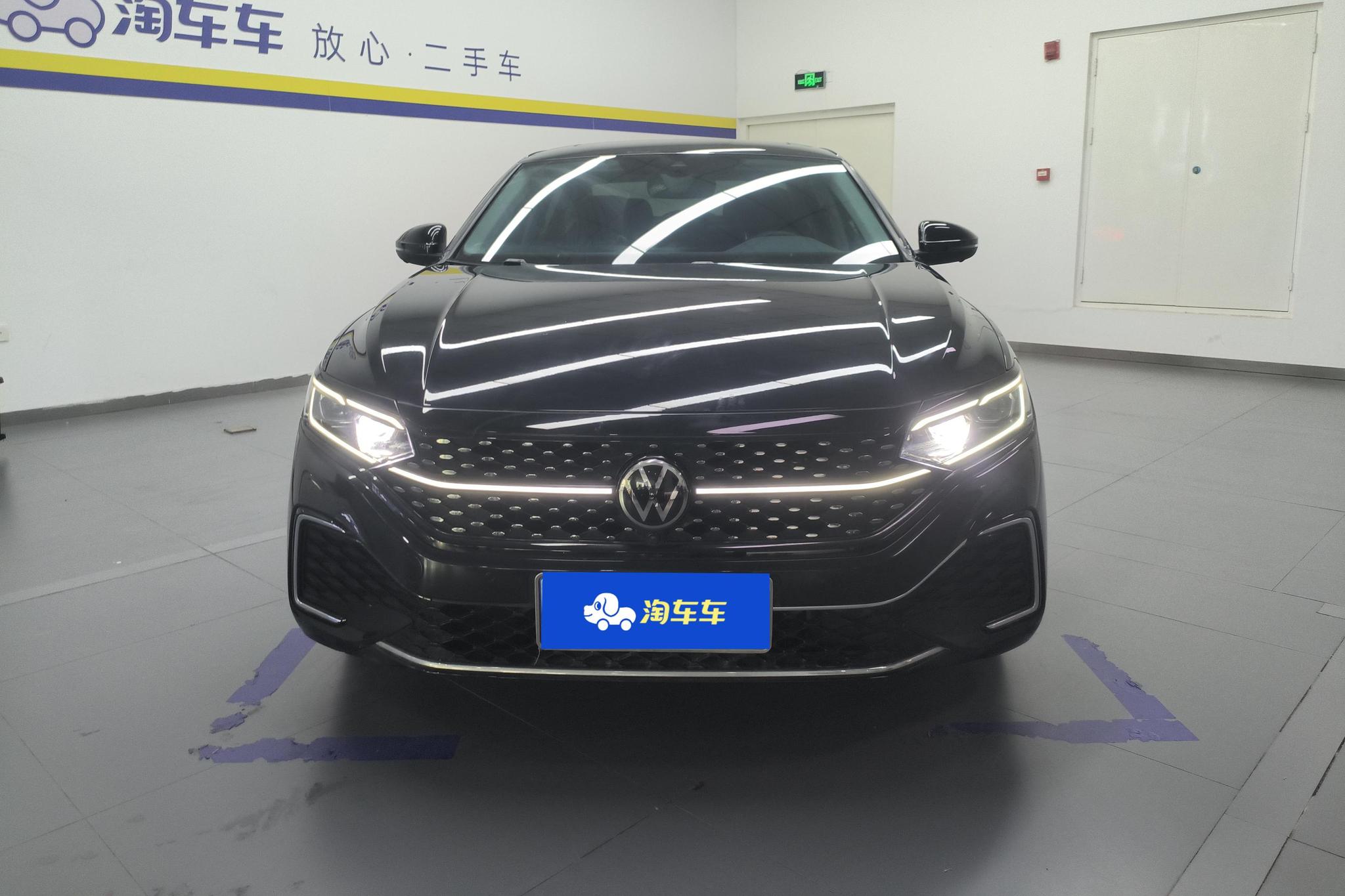 Volkswagen Passat 2024 380TSI Luxury