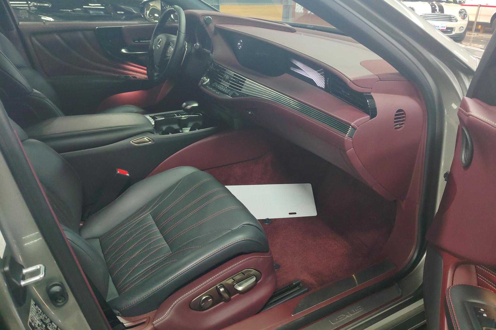Lexus LS 2018 500h Executive V