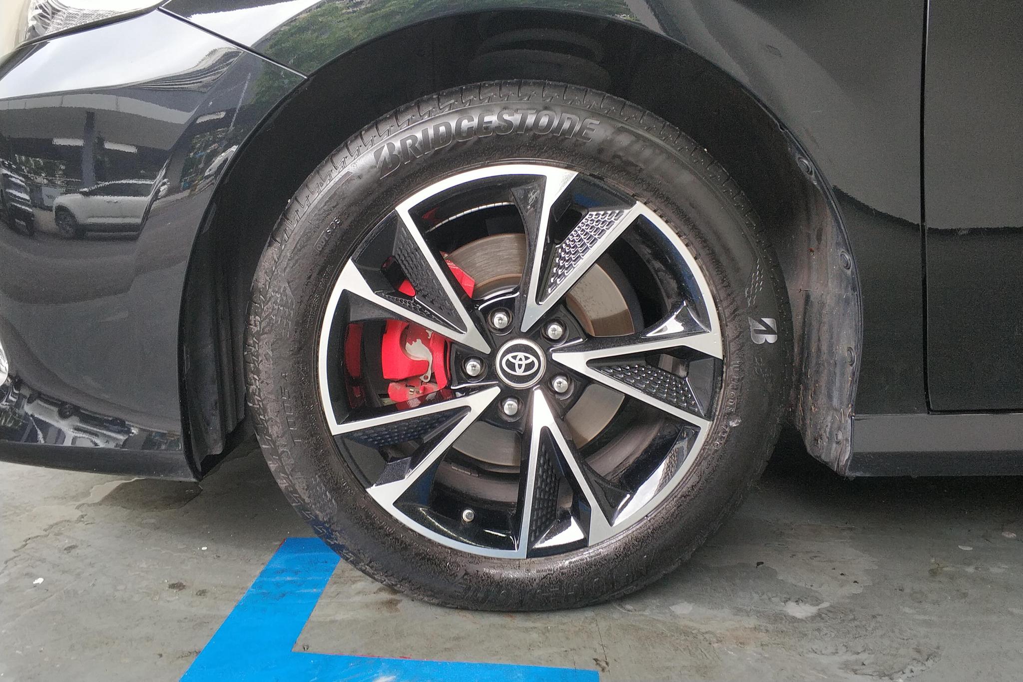 Toyota Camry 2021 2.0G Luxury