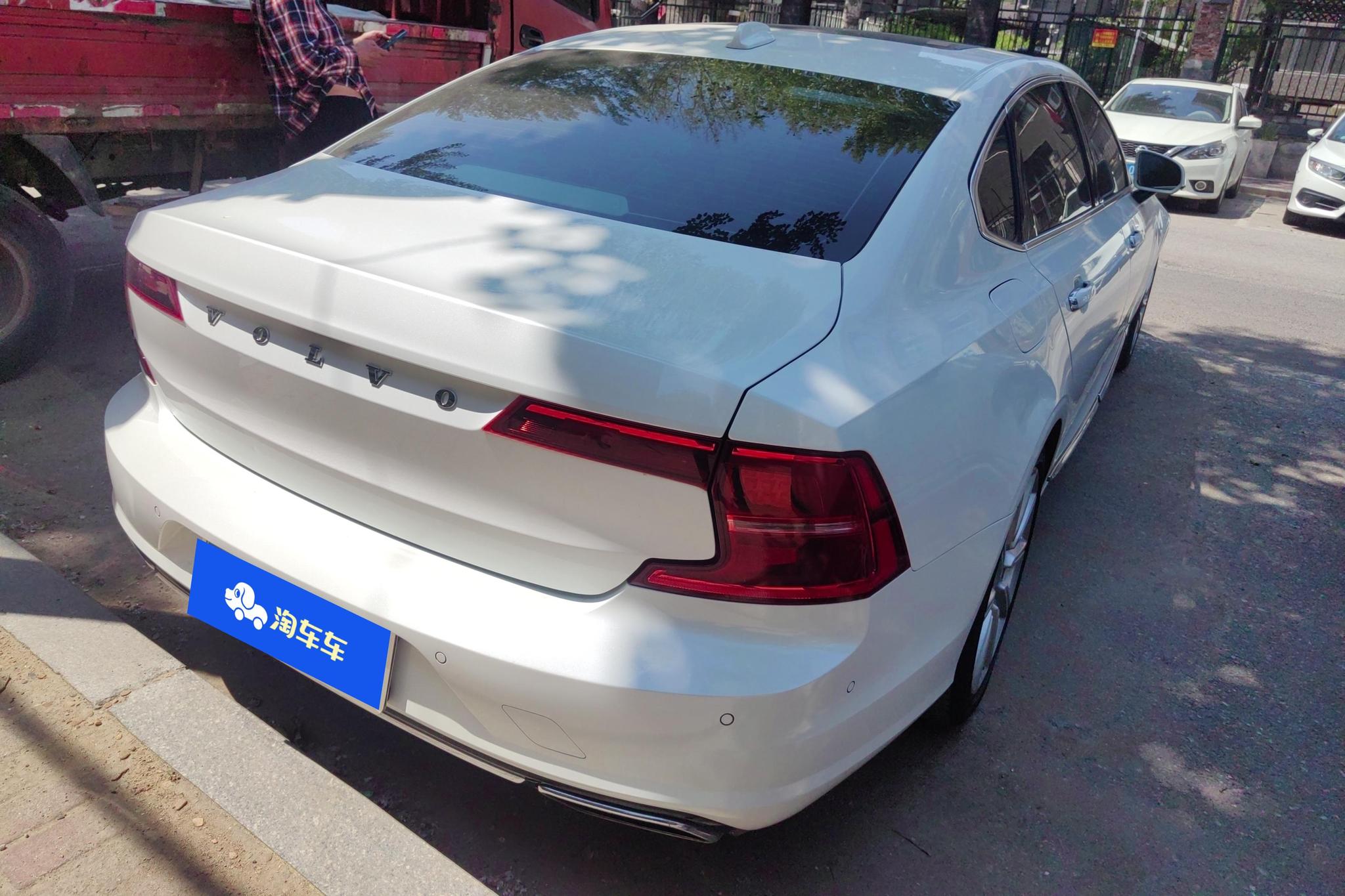 Volvo S90 2017 T5