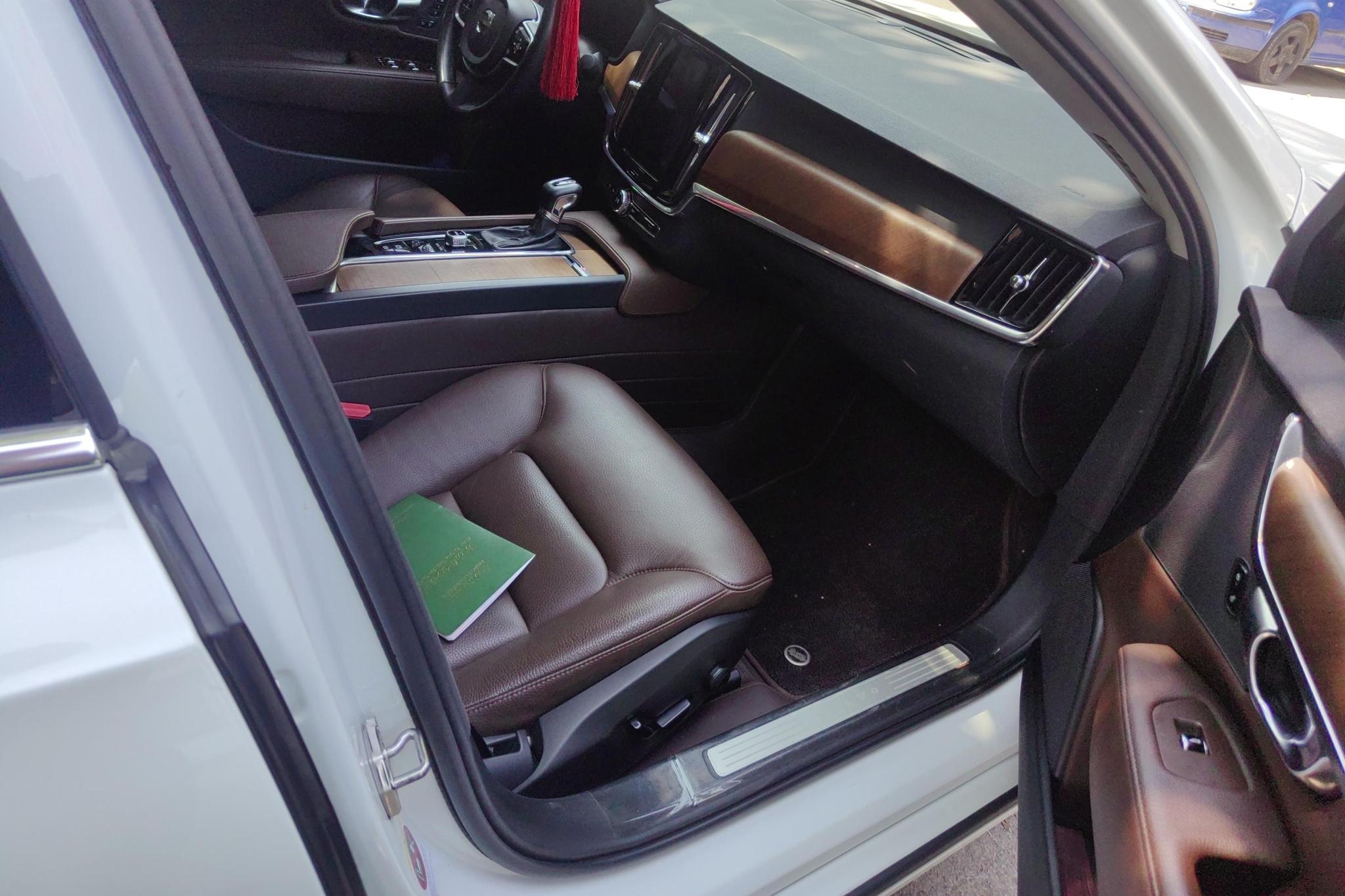 Volvo S90 2017 T5