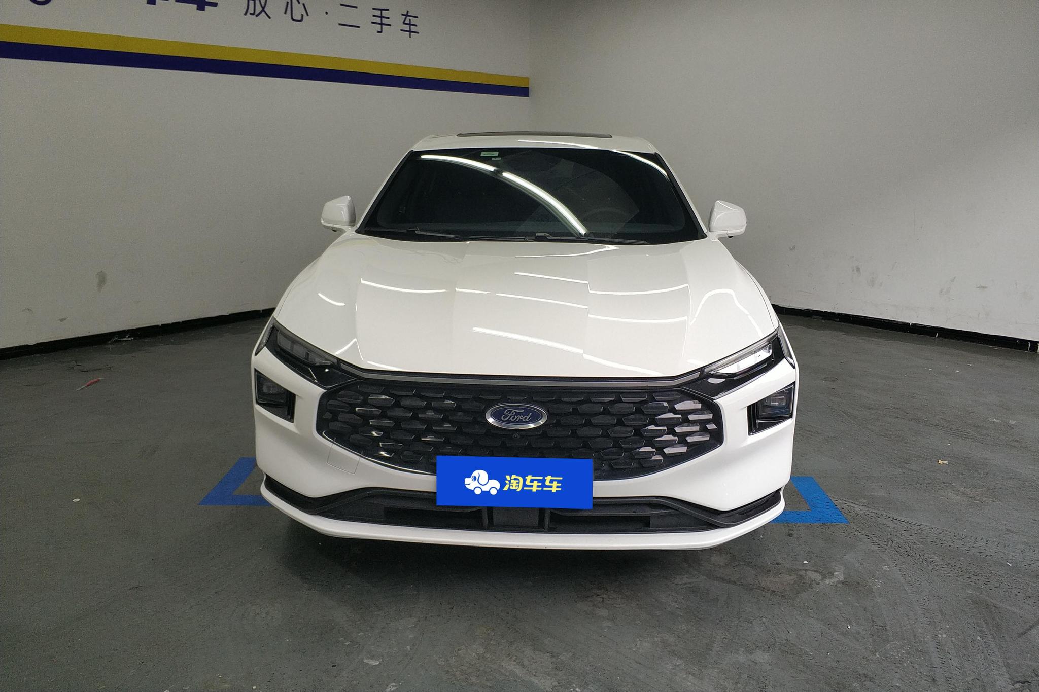 Ford Mondeo 2024 Белый из Китая, фото 2