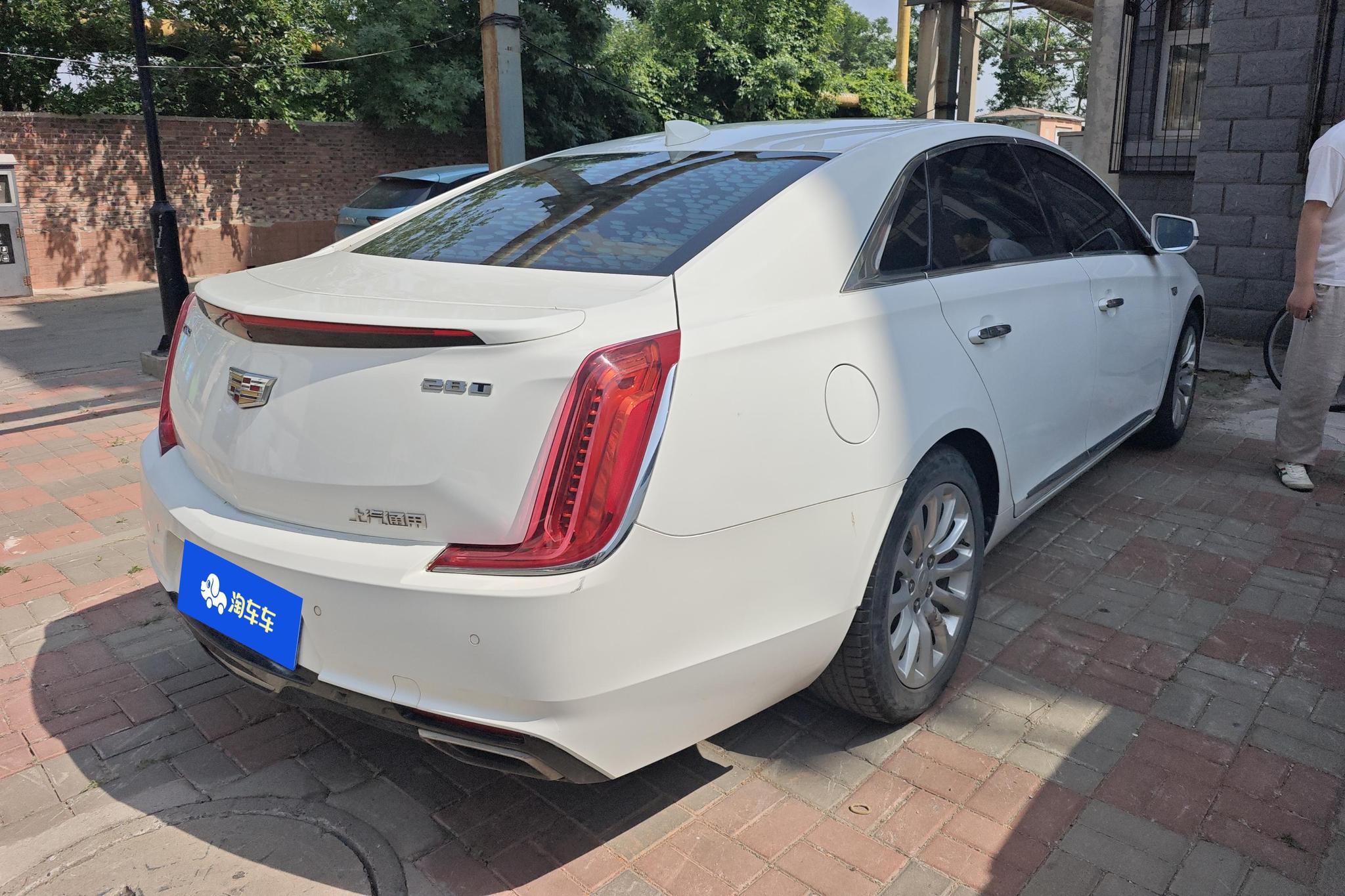 Cadillac XTS 2018 28T