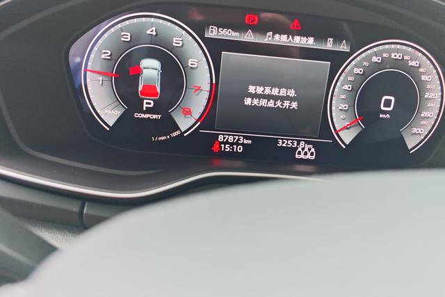 Audi Q5L 2022 Синий из Китая, фото 3