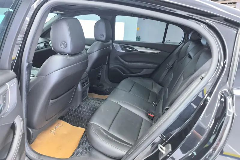 Cadillac CT5 — фото 11