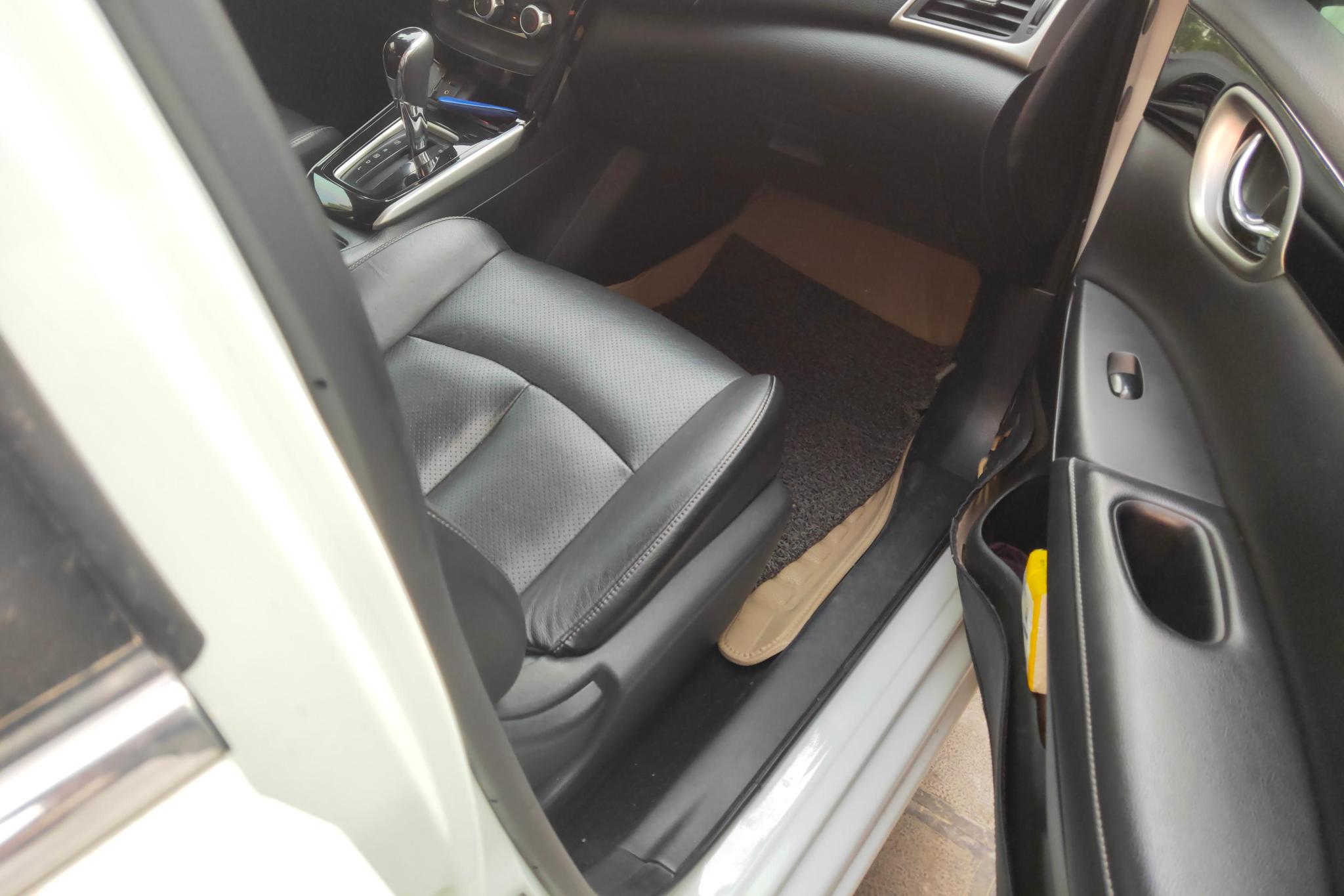Nissan Sylphy 2016 1.6XL CVT Premium