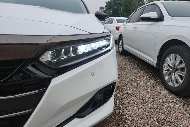Honda Accord 2022 Белый из Китая, фото 3