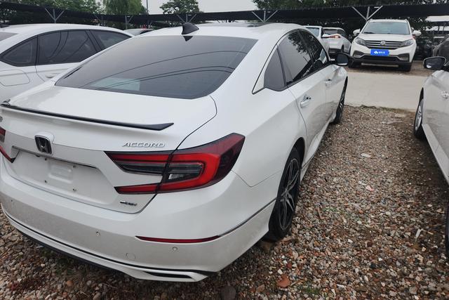 Honda Accord 2022 Белый из Китая, фото 5