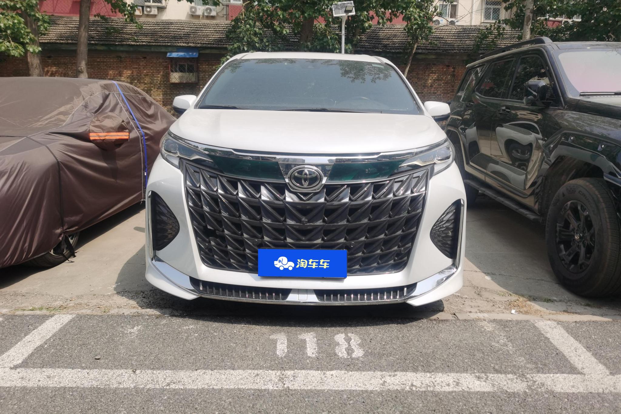 Toyota Granvia 2024 2.5L Luxury PLUS