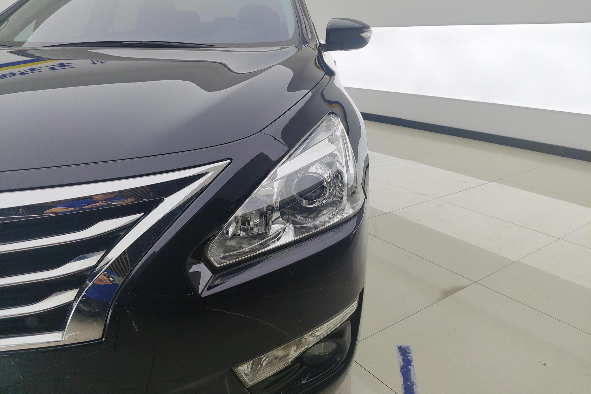 Nissan Altima 2015 2.0L XL Upper
