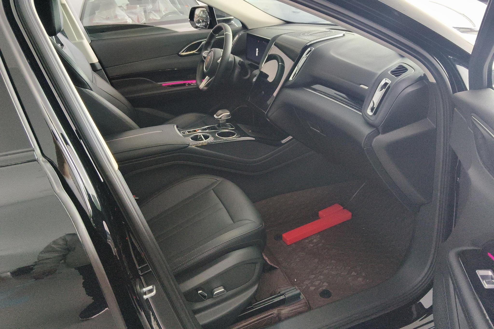 Hongqi HS3 PHEV 2024 115km