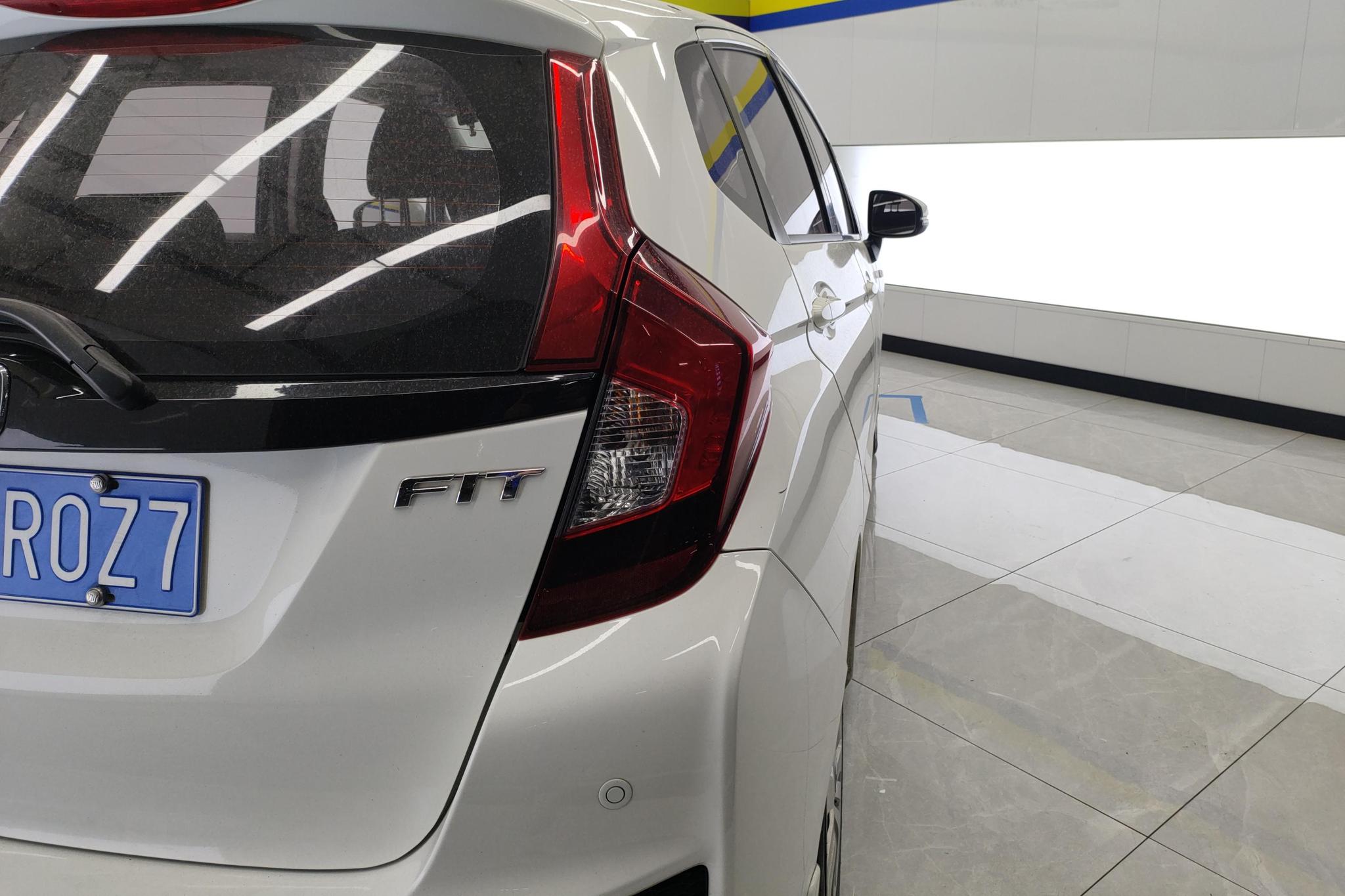 Honda Fit 2016 1.5L LXS CVT Comfort
