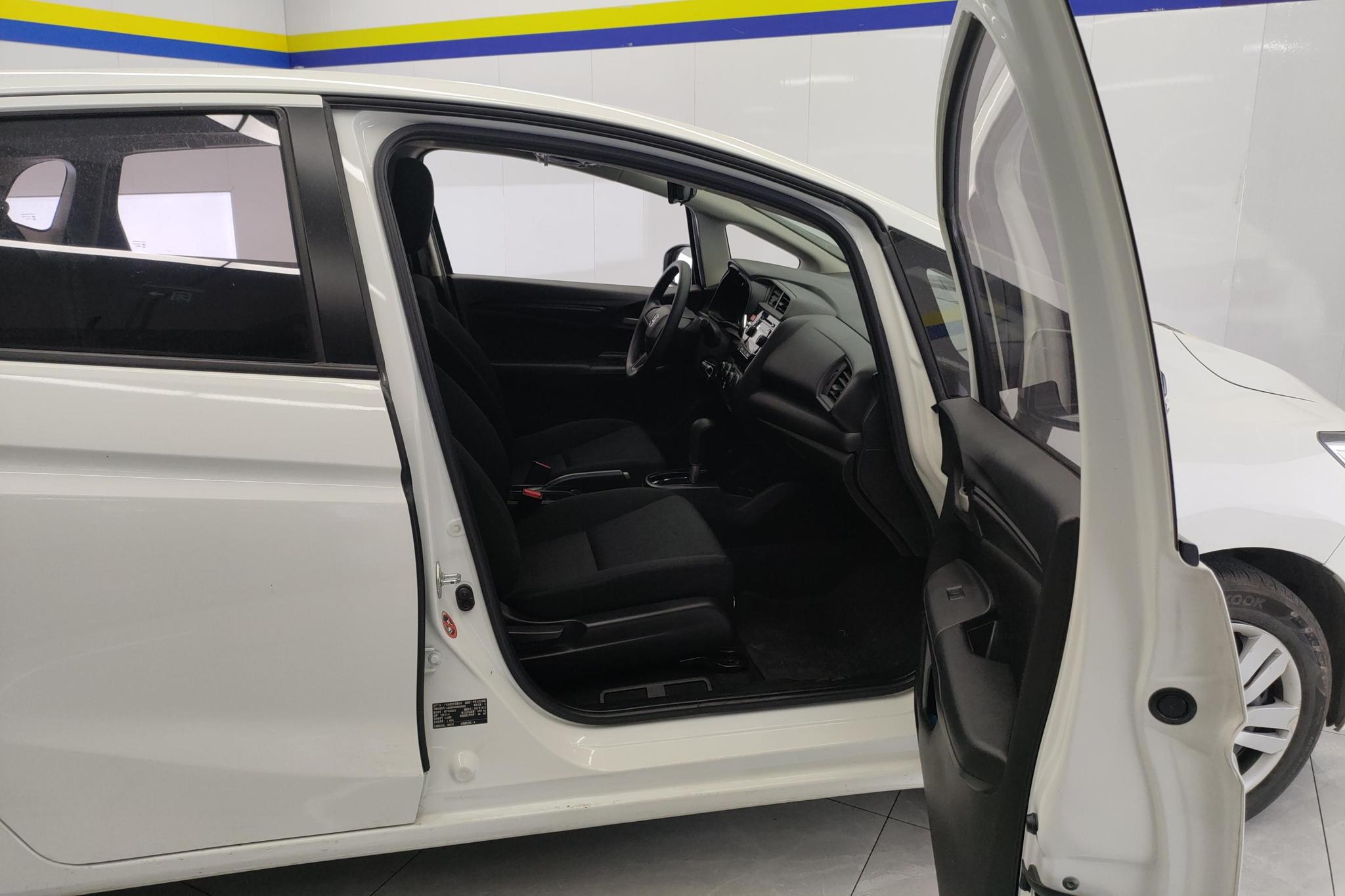 Honda Fit 2016 1.5L LXS CVT Comfort