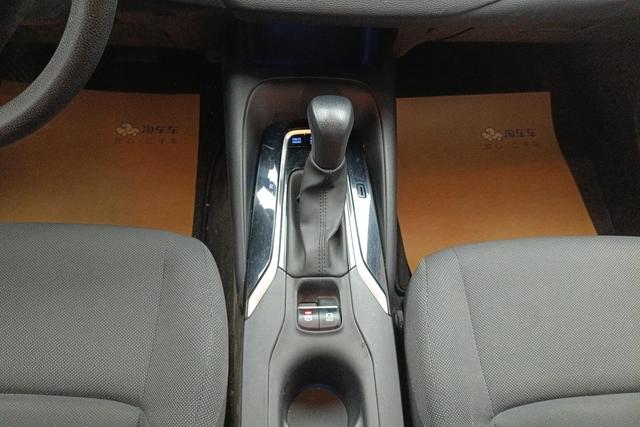 Toyota Levin 2022 1.8 H E-CVT — фото 15