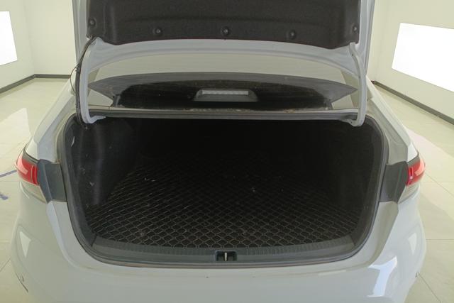 Toyota Levin 2022 1.8 H E-CVT — фото 17