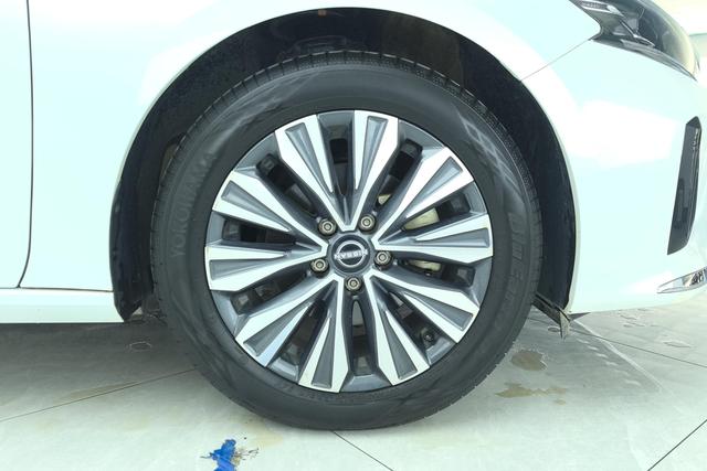 Nissan Teana 2022 2.0 L XL-TLS — фото 8