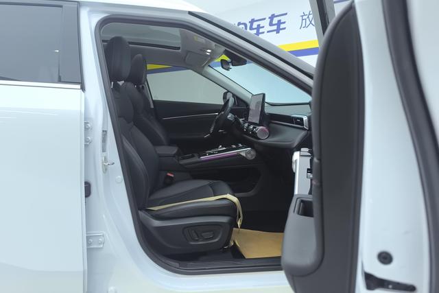 Trumpchi Emkoo 2022 Hybrid 2.0 ATK Pro — фото 16