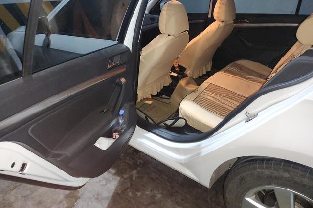 Volkswagen Lavida id 4321049 из Китая 15