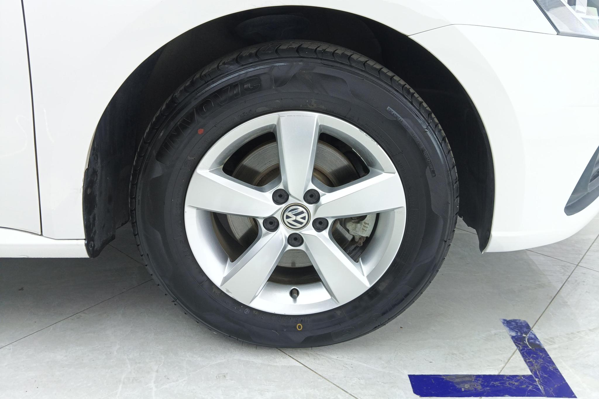 Volkswagen Lavida 2019 1.5L MT VI