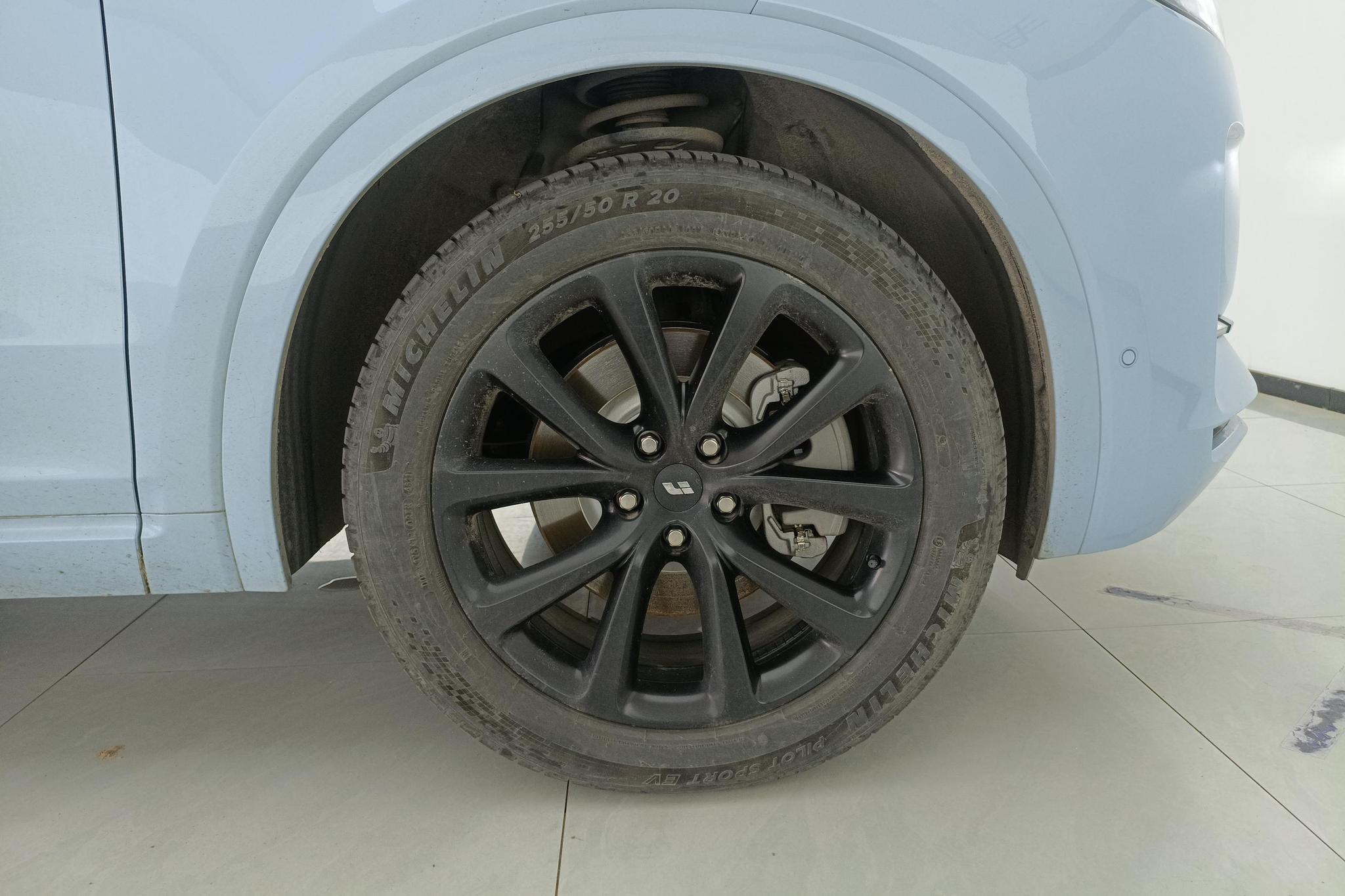 Li Auto ONE 2021 6 мест
