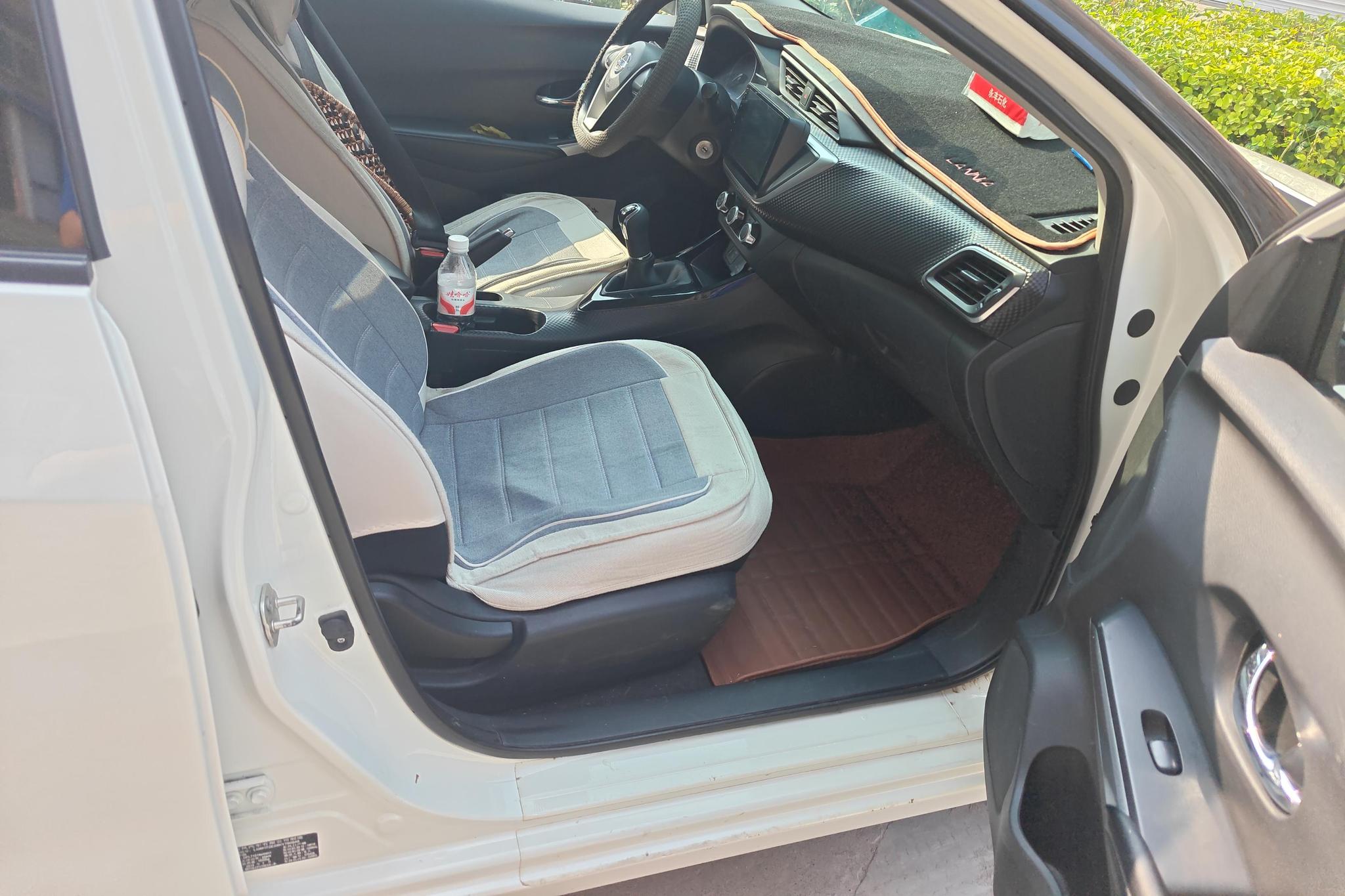 Nissan Bluebird 2019 1.6L MT Fashion V