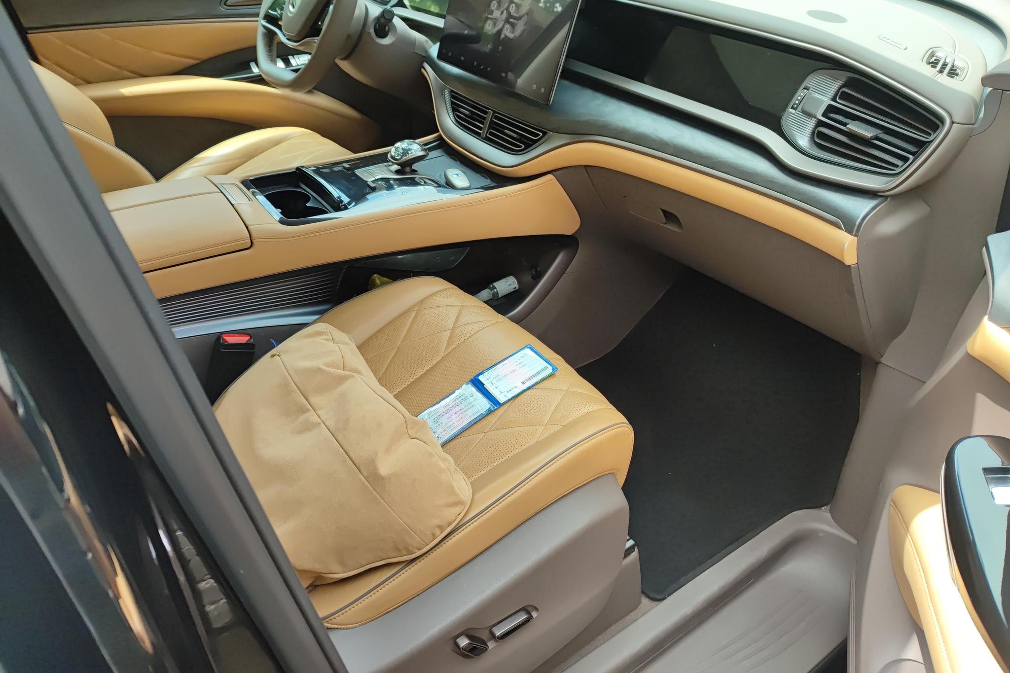 Denza D9 DM 2022 1040 Luxury