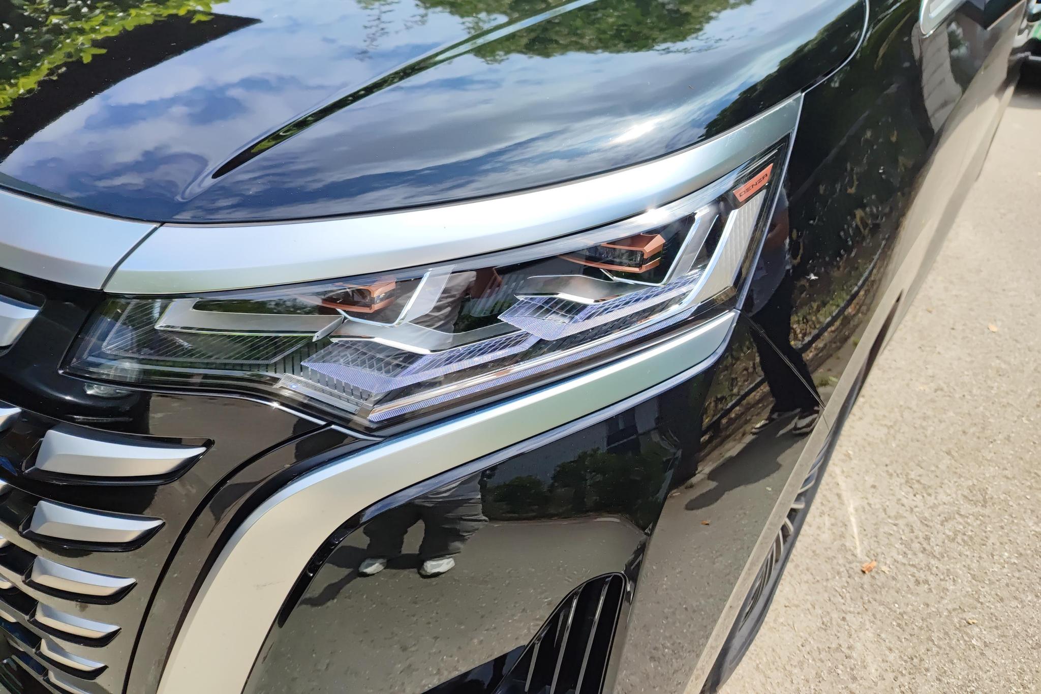 Denza D9 DM 2022 1040 Luxury