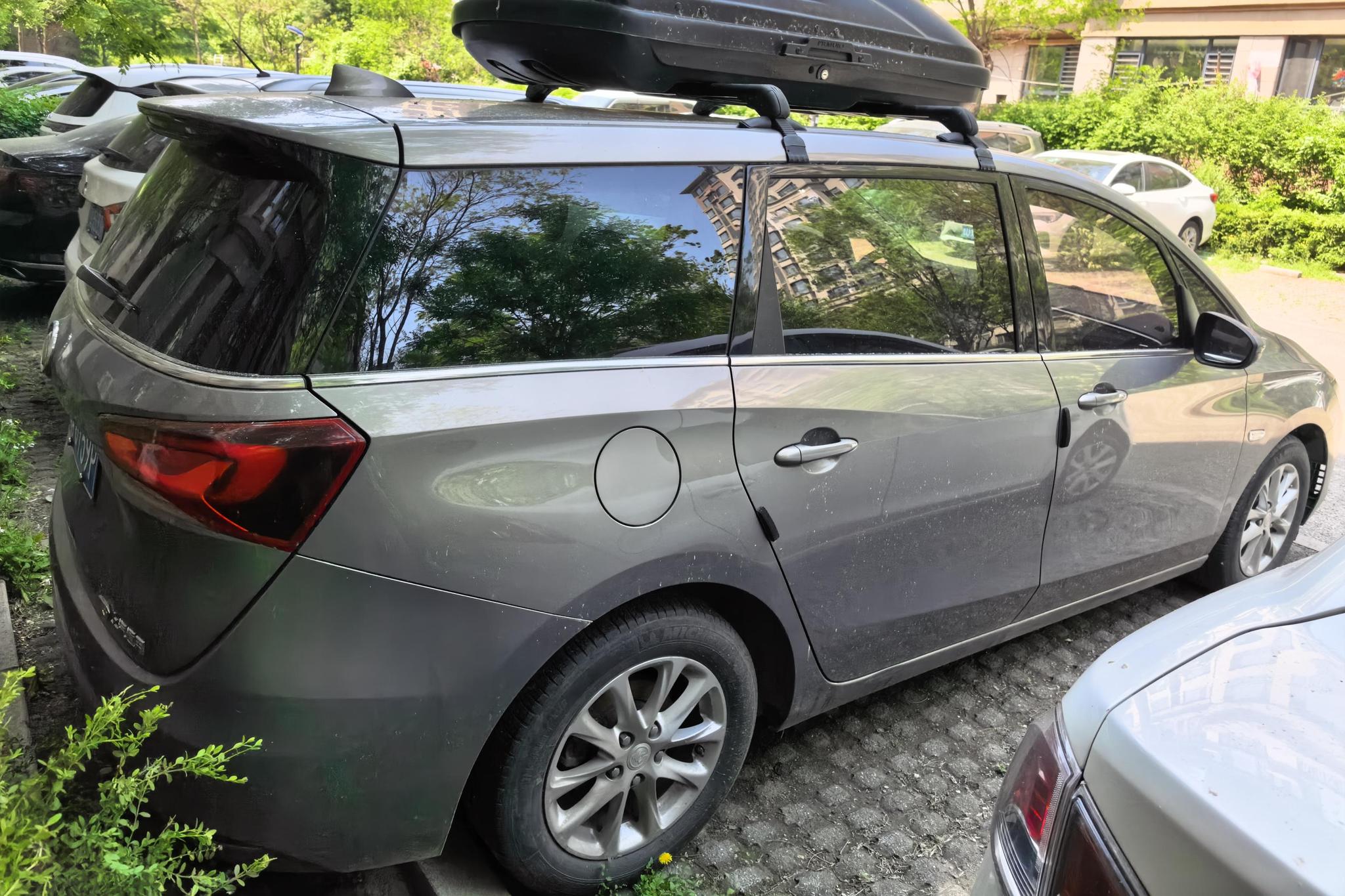 Buick GL6 2018 18T 6 мест Luxury