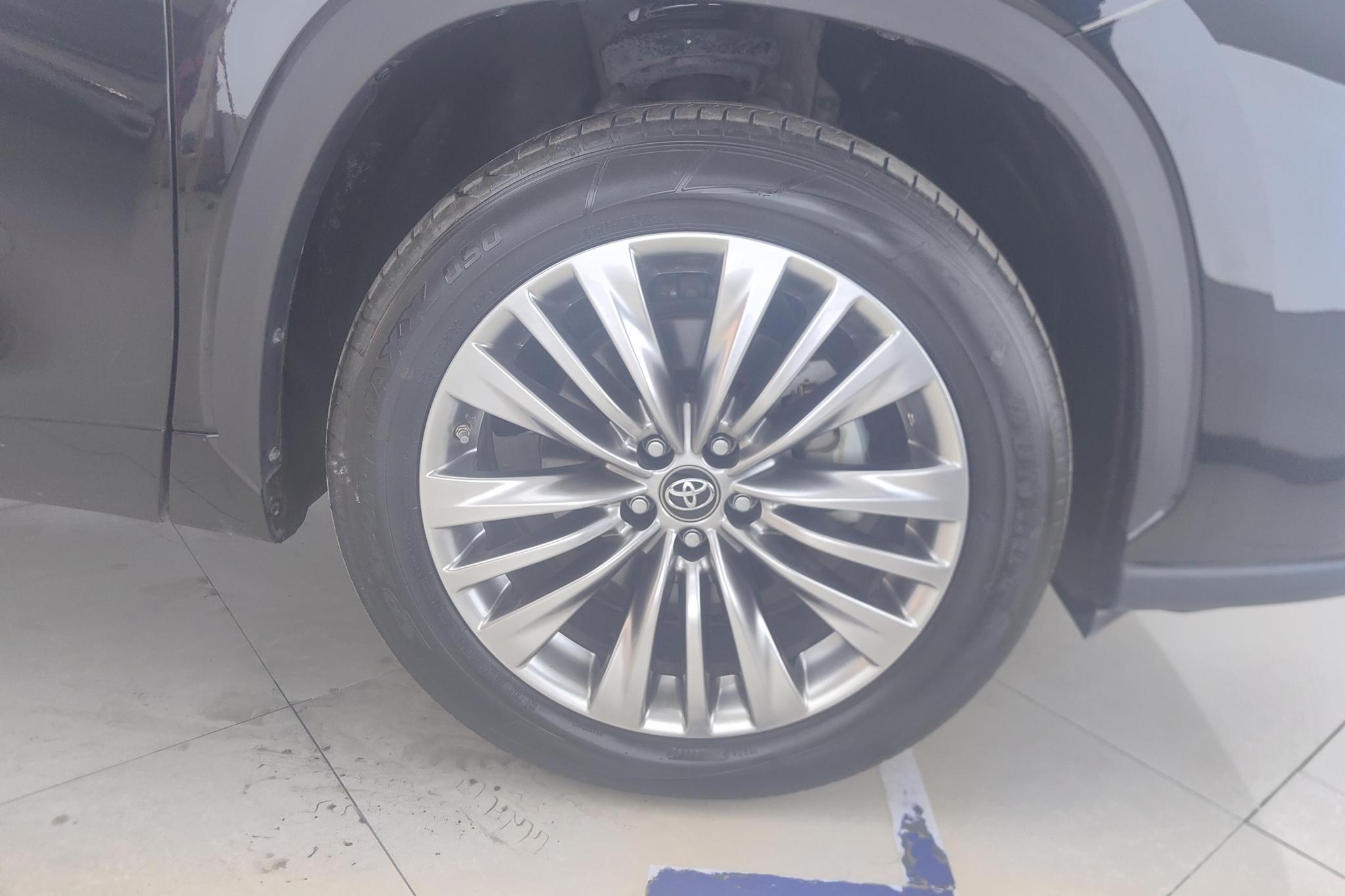 Toyota Highlander 2022 380T Luxury 7 мест