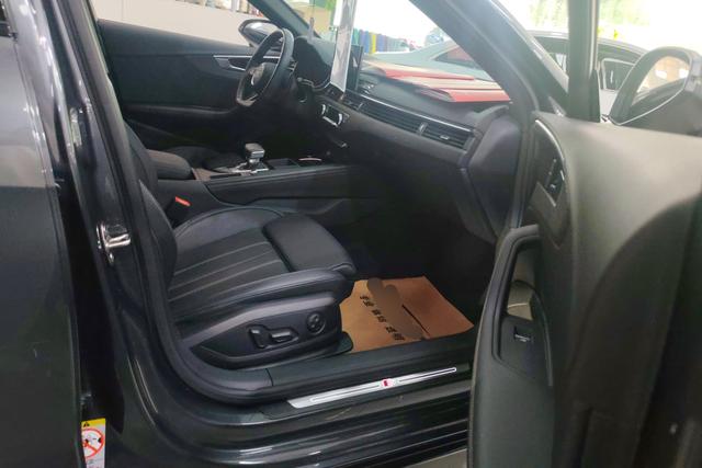 Audi A4L id 4321023 из Китая 10
