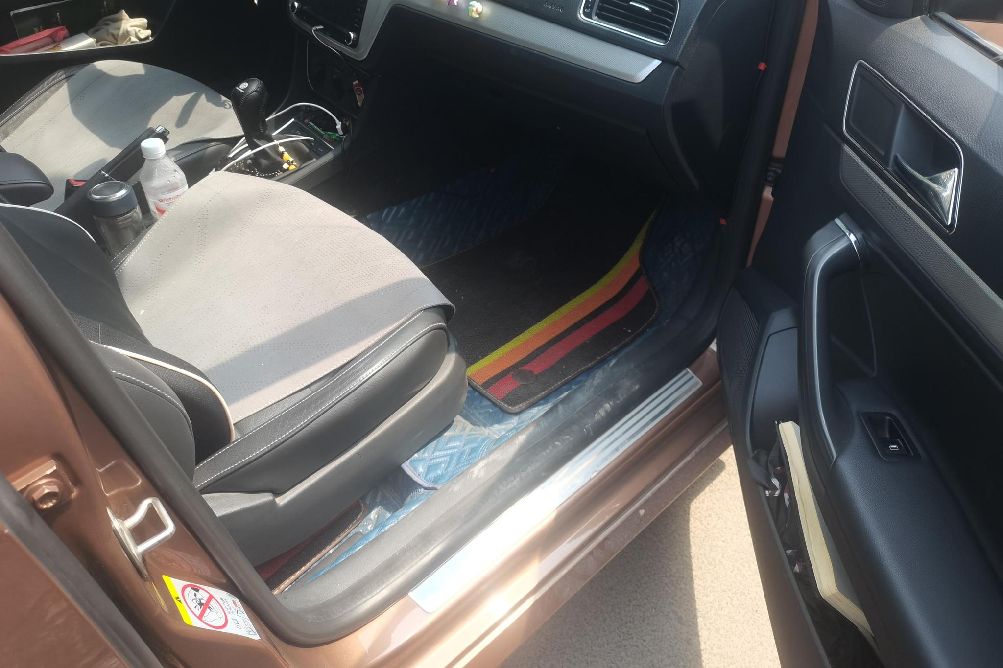 Volkswagen Gran Lavida 2015 1.6L AT Comfort