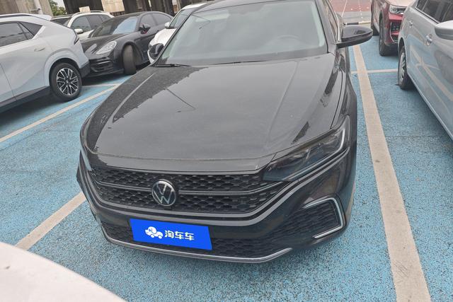 Volkswagen Passat 2023 Черный из Китая, фото 3
