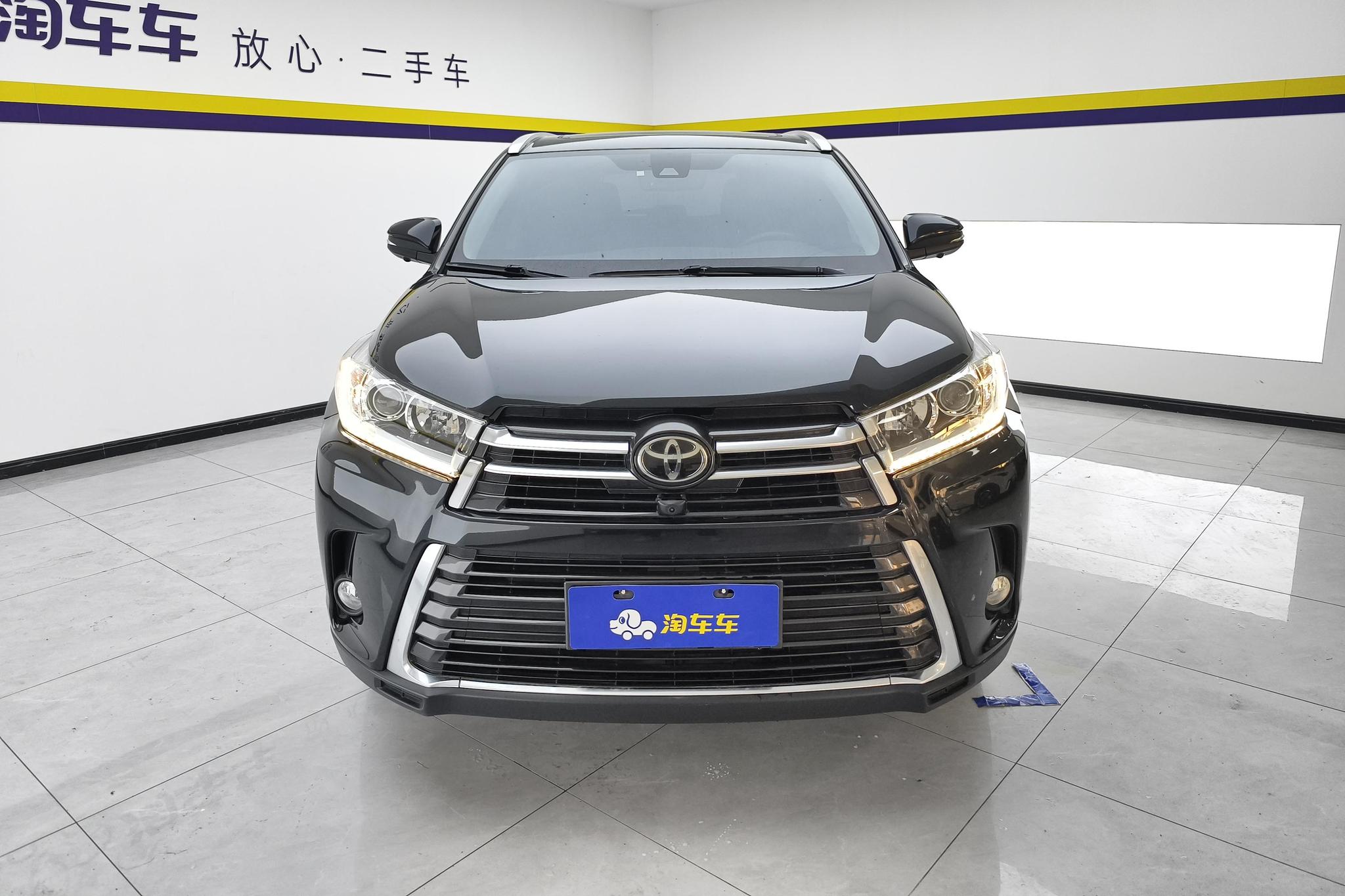 Toyota Highlander 2018 2.0T Luxury 7 мест V