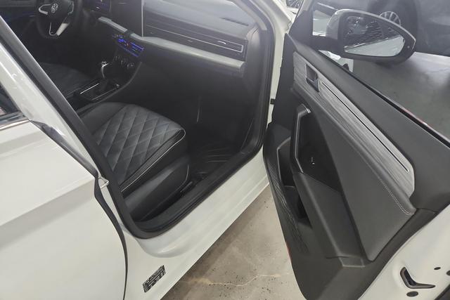 Volkswagen Sagitar id 4321093 из Китая 16