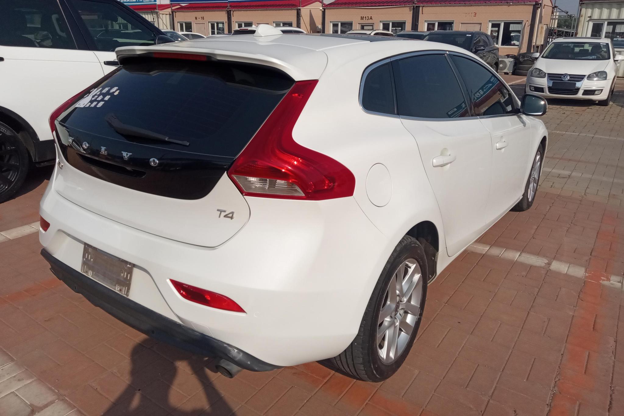 Volvo V40 2016 T4