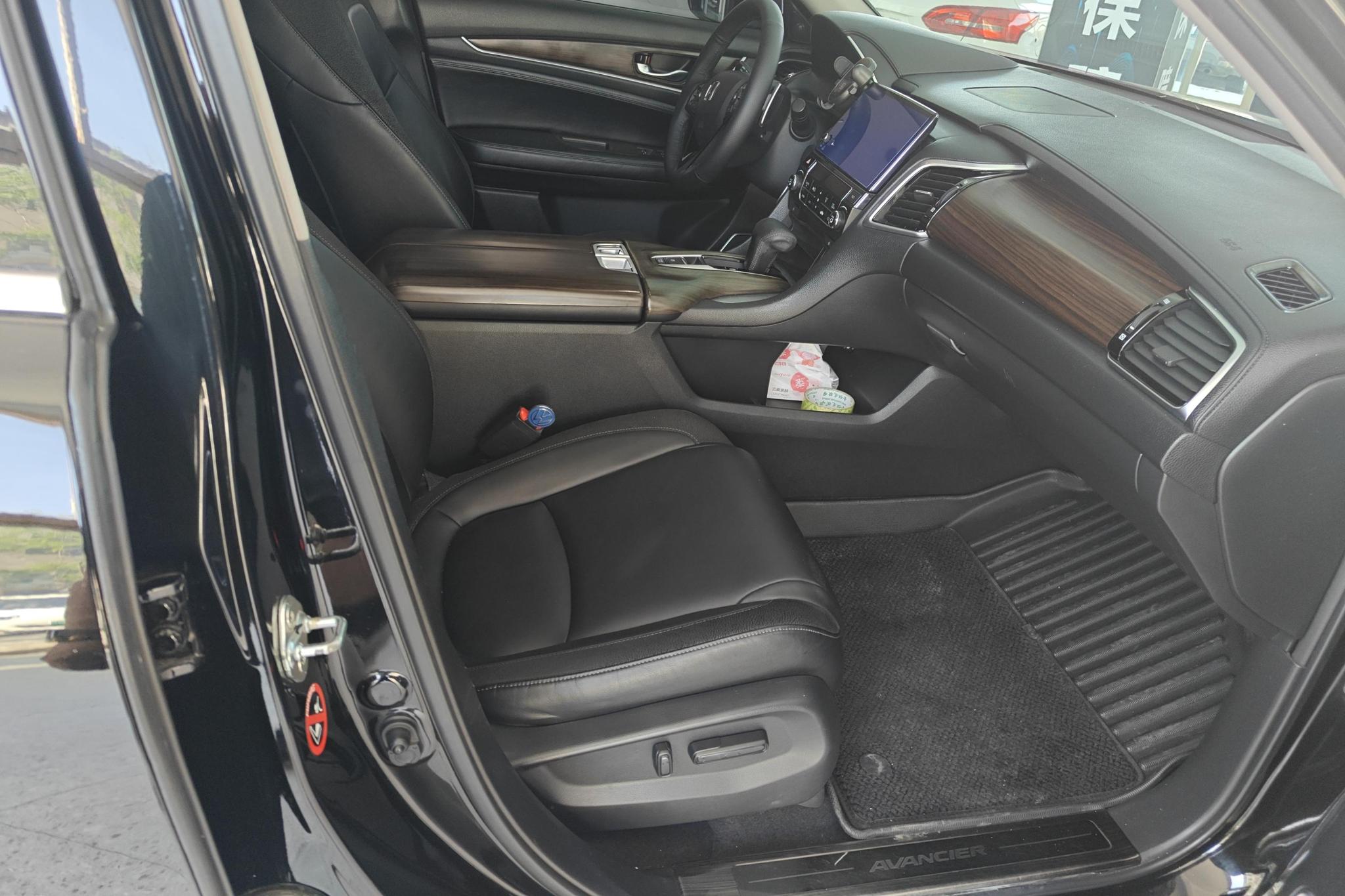 Honda Avancier 2017 240TURBO