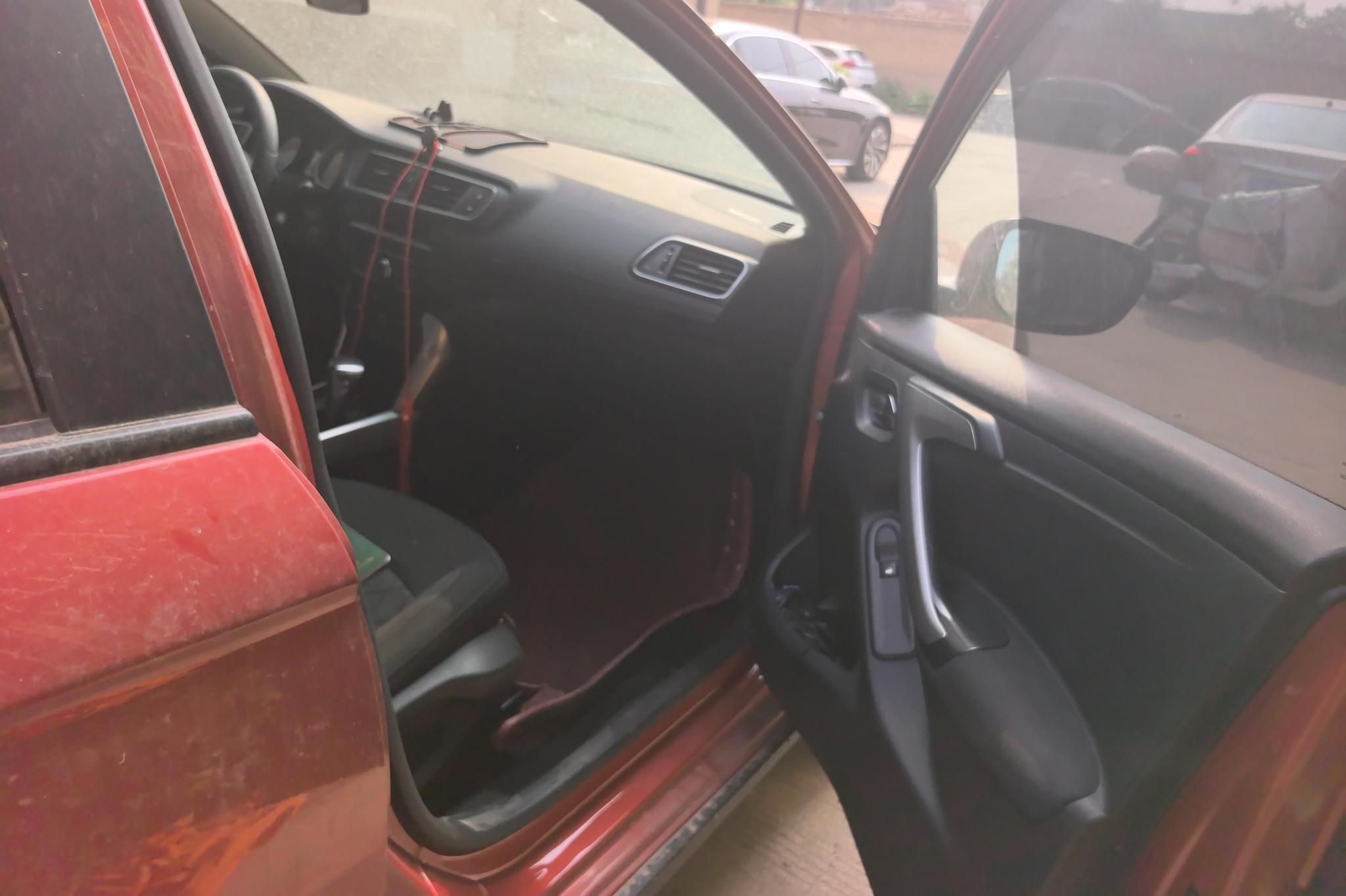Citroen C3-XR 2017 1.6L AT Fashion