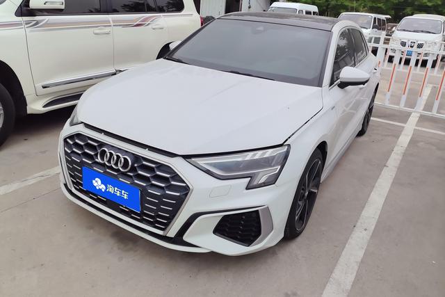 Audi A3 2022 Белый из Китая