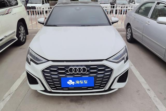 Audi A3 2022 Белый из Китая, фото 4