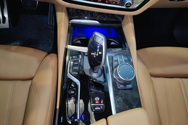 BMW 6 series GT 2024 Темно-серый из Китая, фото 4