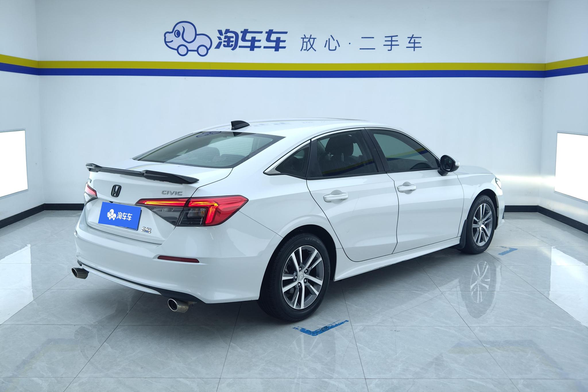 Honda Civic 2022 240TURBO CVT