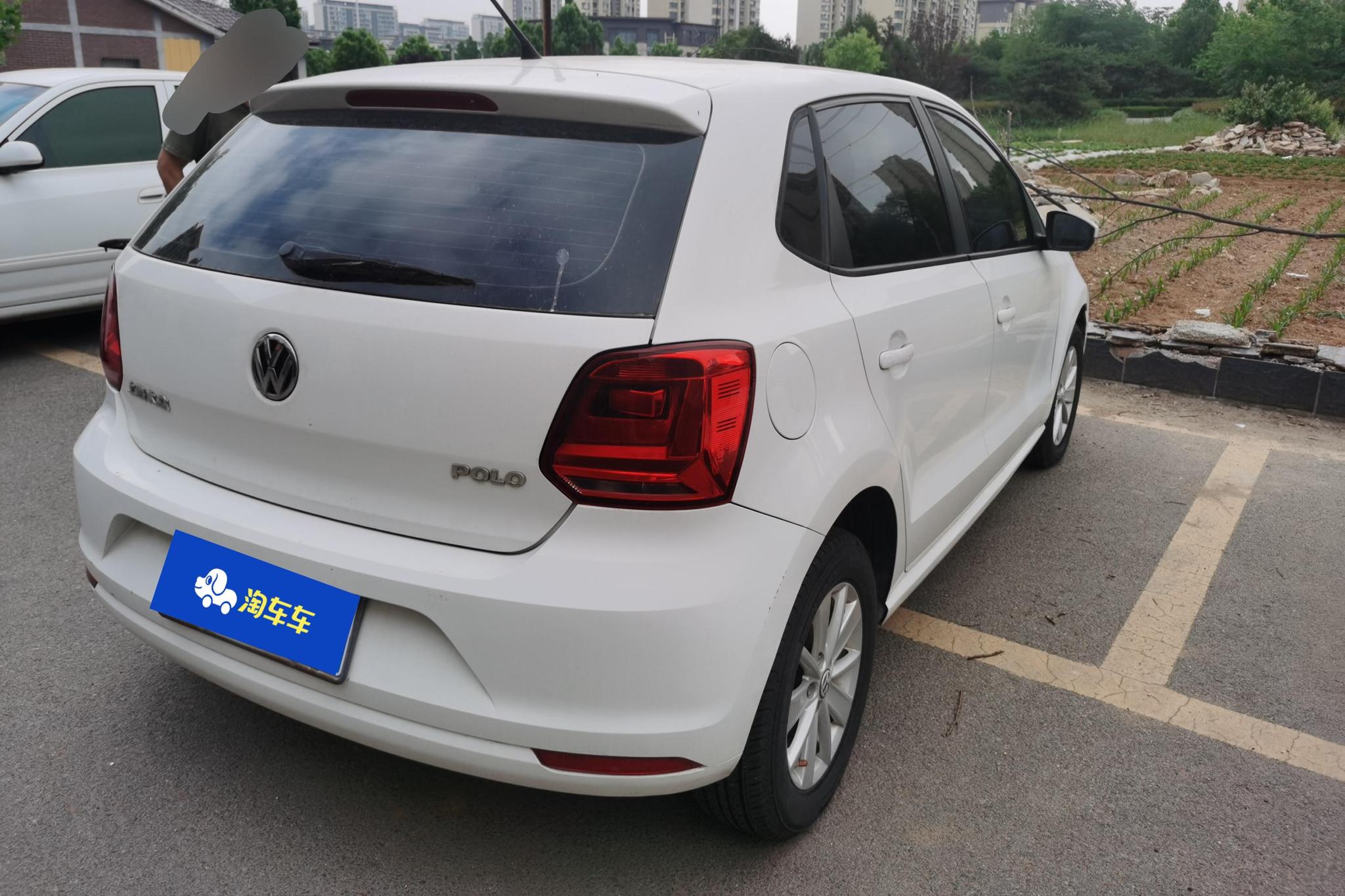 Volkswagen Polo 2014 1.4L MT Comfort