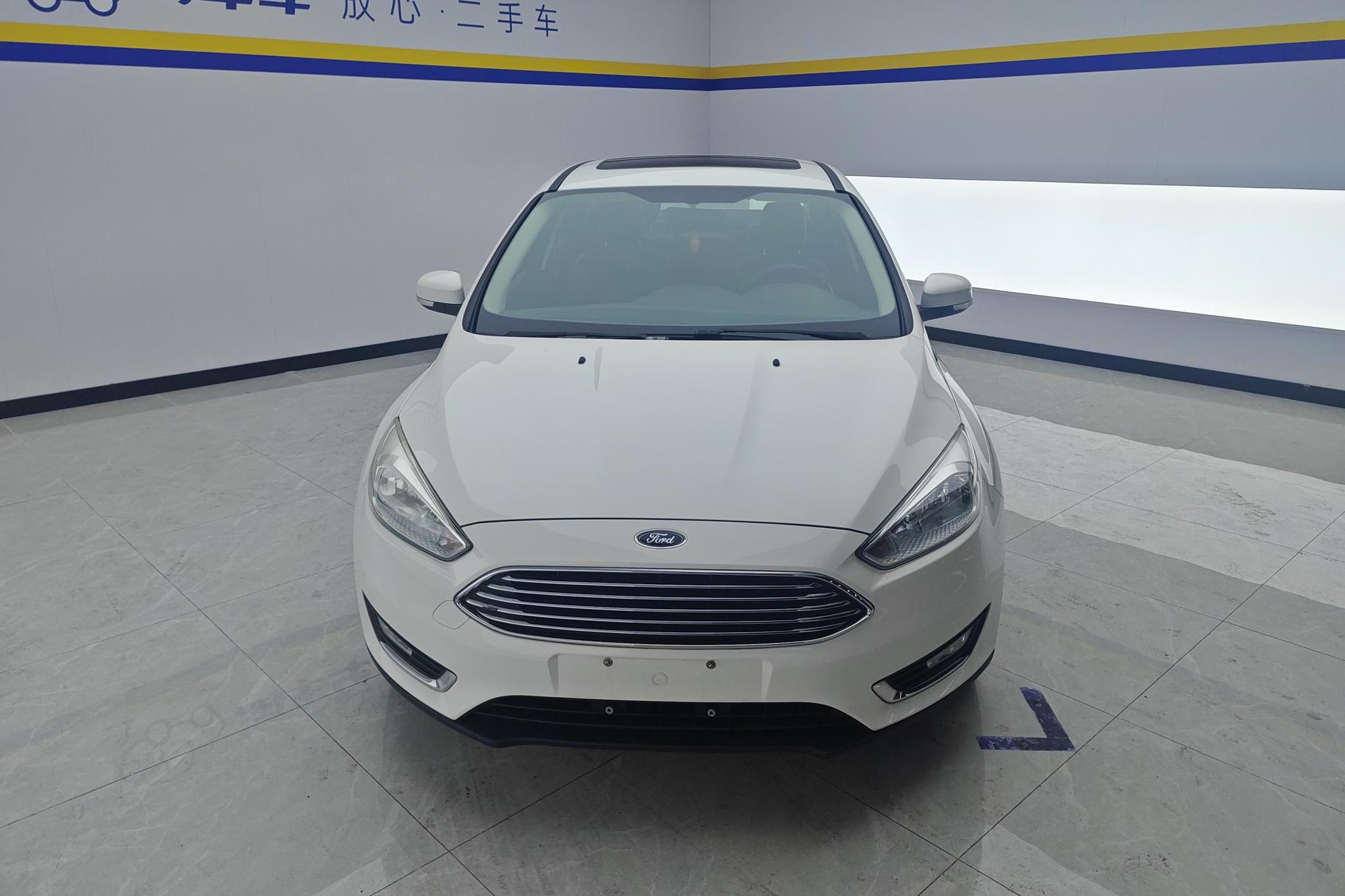 Ford Focus 2015 EcoBoost 125 MT