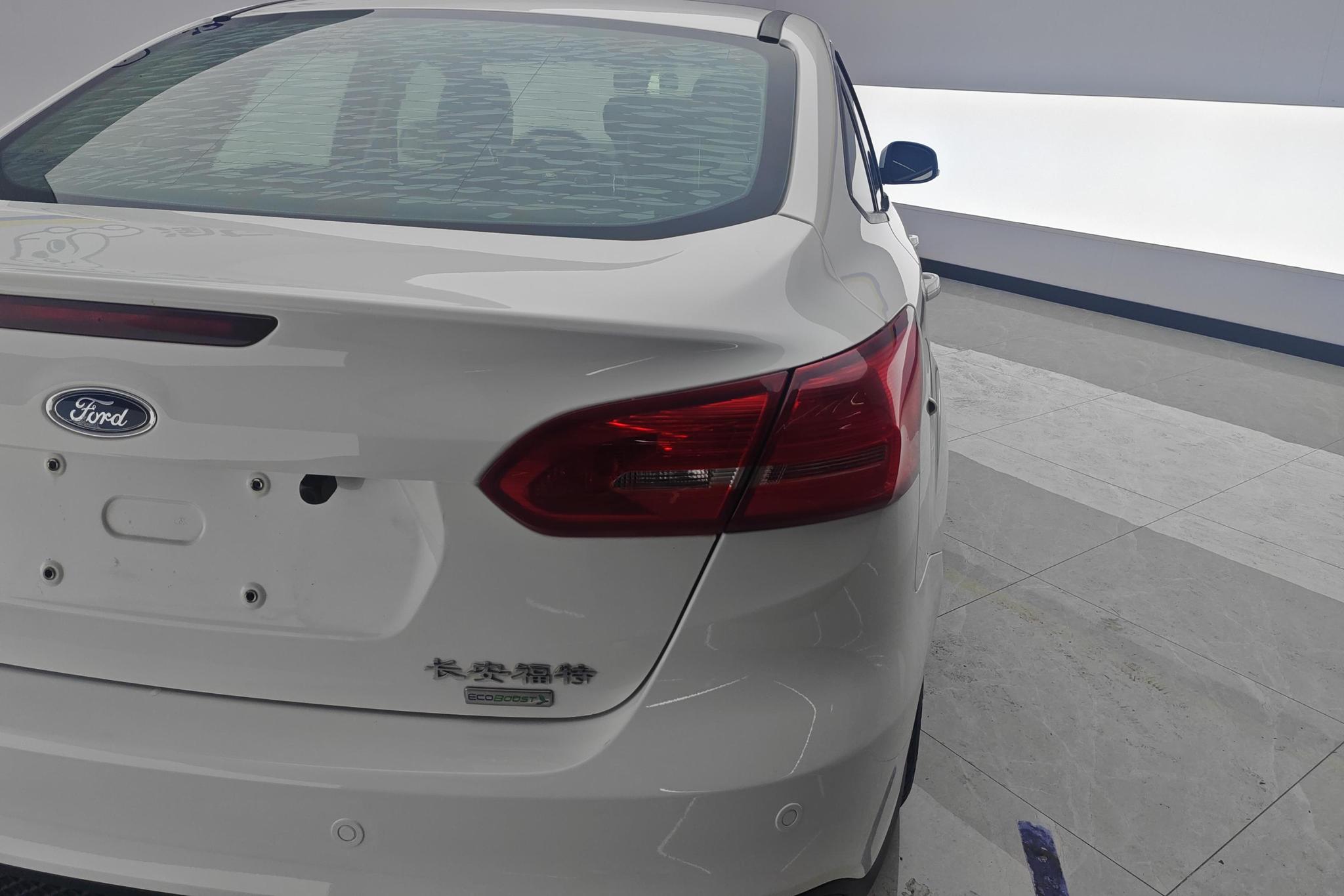 Ford Focus 2015 EcoBoost 125 MT