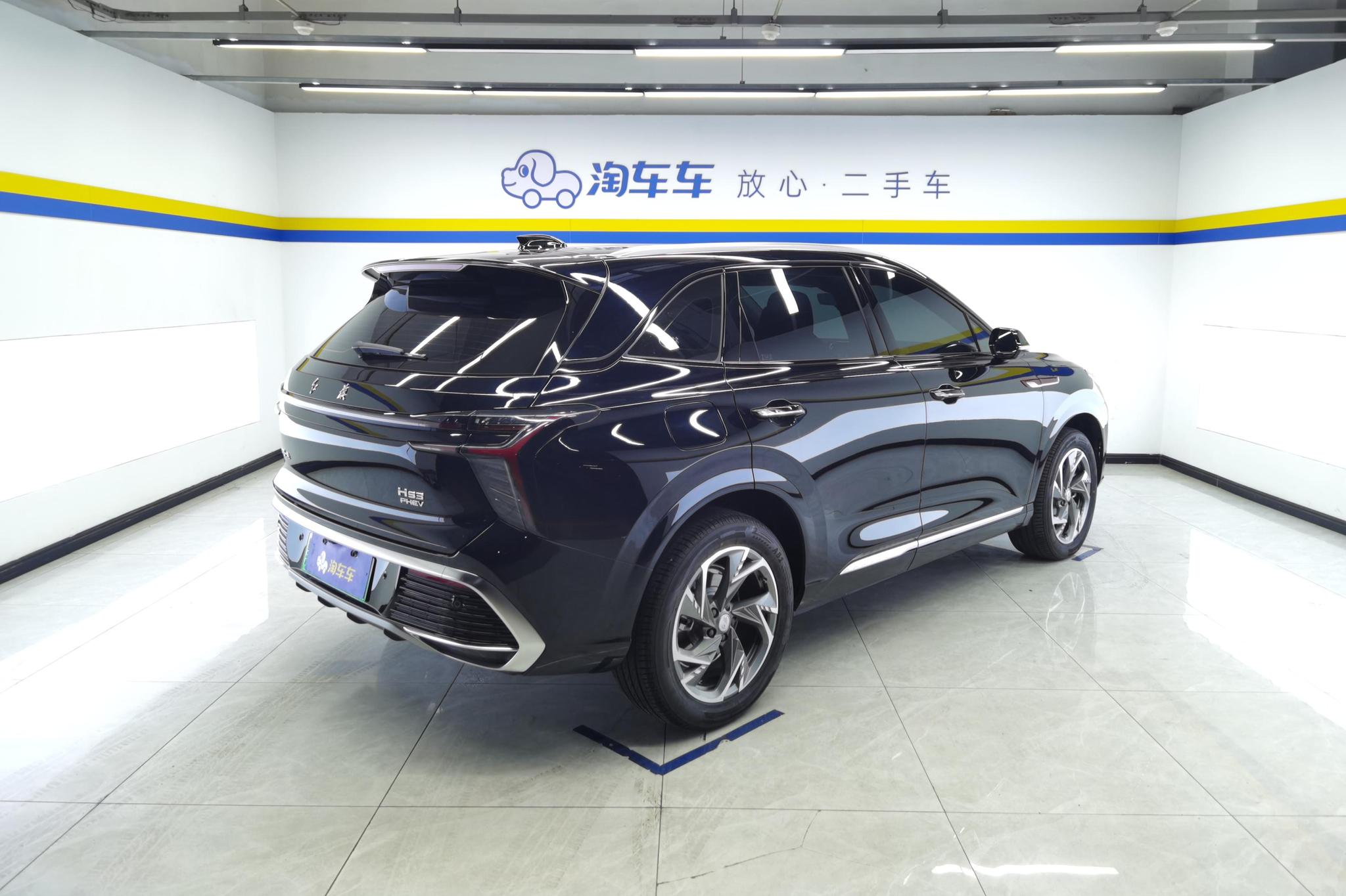 Hongqi HS3 PHEV 2024 115km